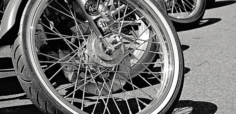 Преимущества и недостатки различных типов мотопокрышек